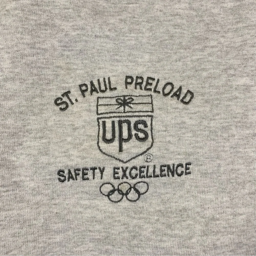 VTG St. Paul UPS Sweatshirt Mens XL Crewneck Pullover Minnesota Embroidered 90's